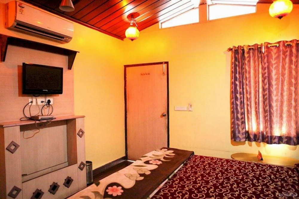 Hotel Mahadev Regency